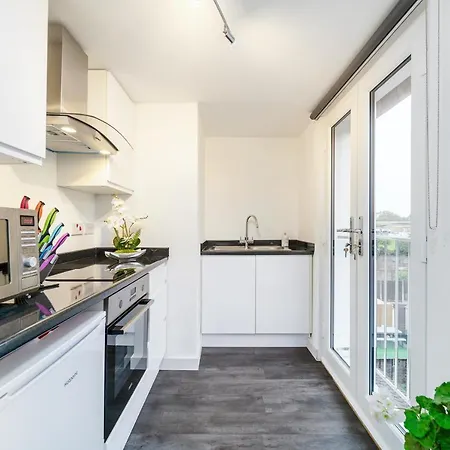 Twickenham Apartments By Charles Teddington Exterior photo