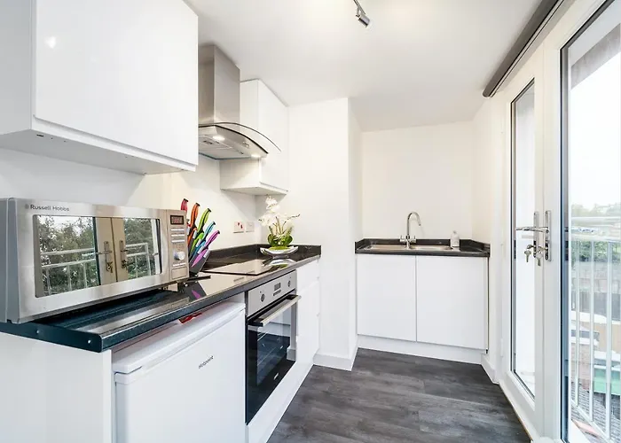 Twickenham Apartments By Charles
