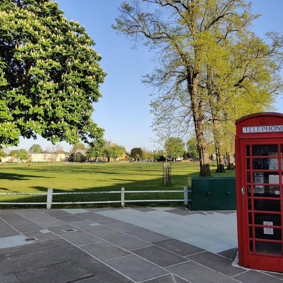 Twickenham By Charles Apartment Teddington