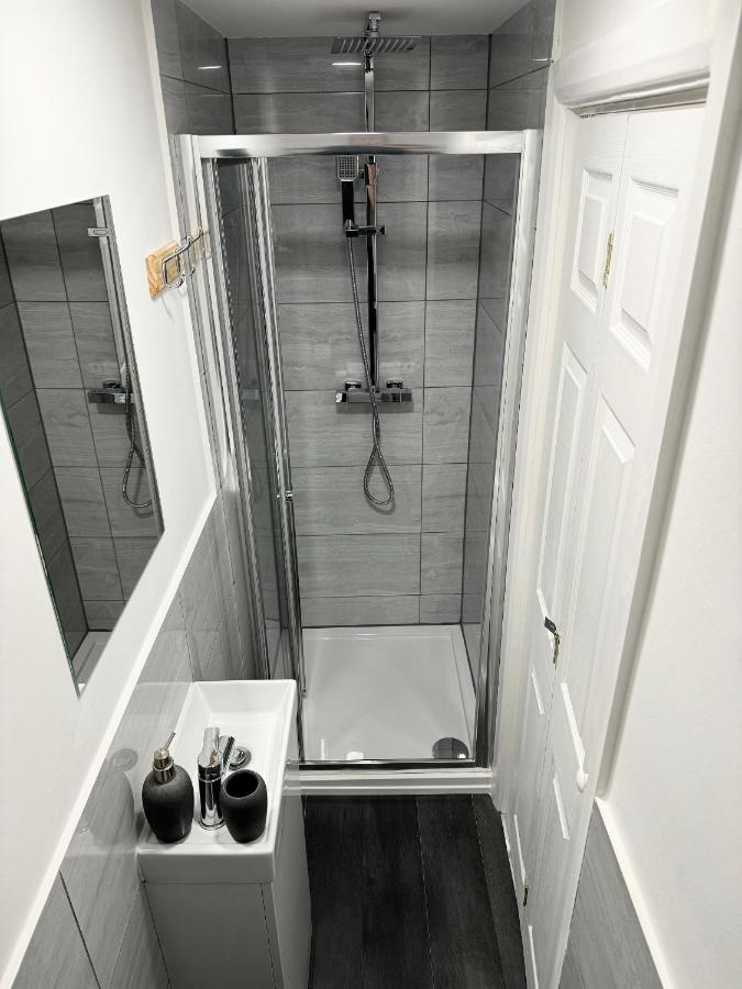 Twickenham By Charles Apartamento Teddington